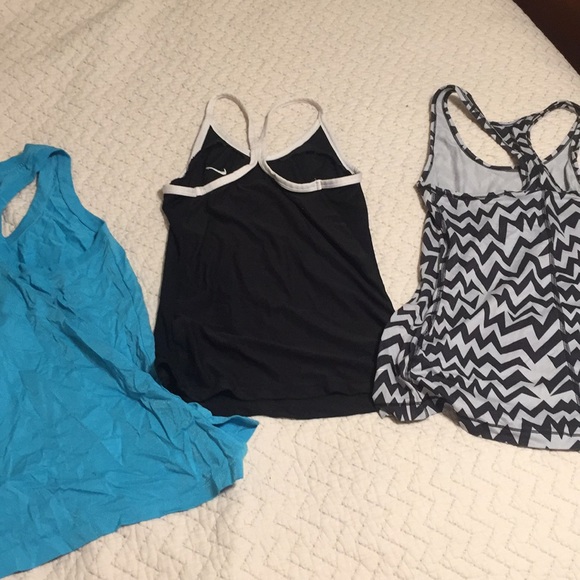 NIKE BUNDLE! 3 Nike Shirts - Picture 7 of 7